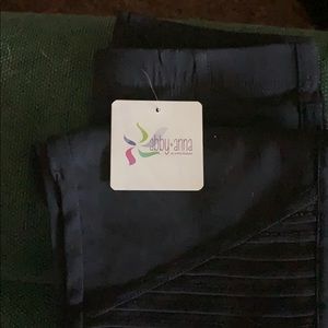 4/$20🛍NWT Abby+Anna Navy Blue Moto Leggings